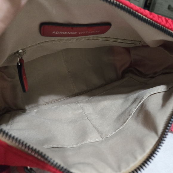 ADRIENNE VITTADINI Times Square Collection Quilted Nylon Crossbody Handbag - Picture 5 of 5